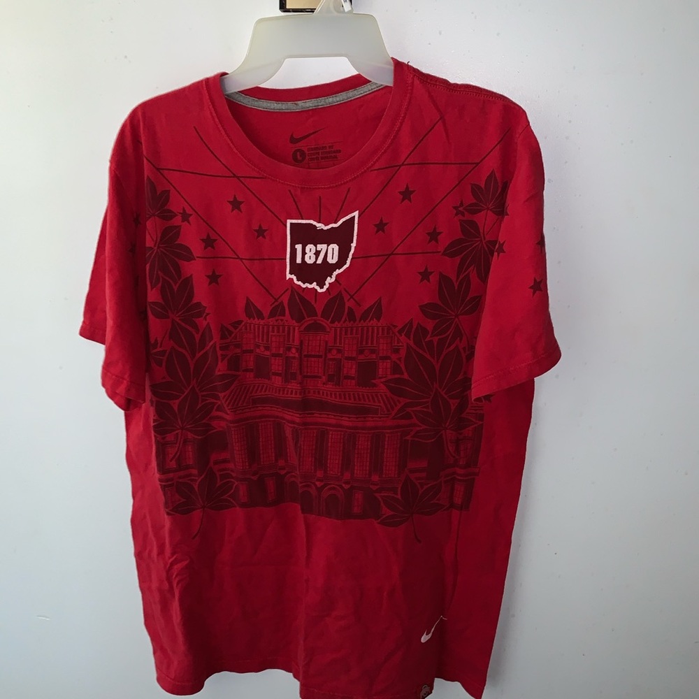 Men’s Nike  T-shirt